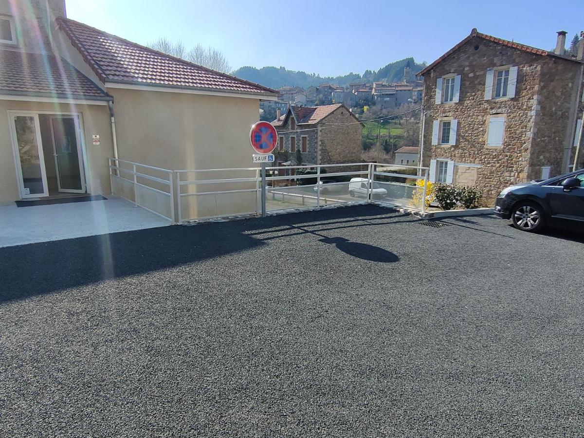 ホテル Le Payanke Ardechois Saint-Martin-de-Valamas エクステリア 写真